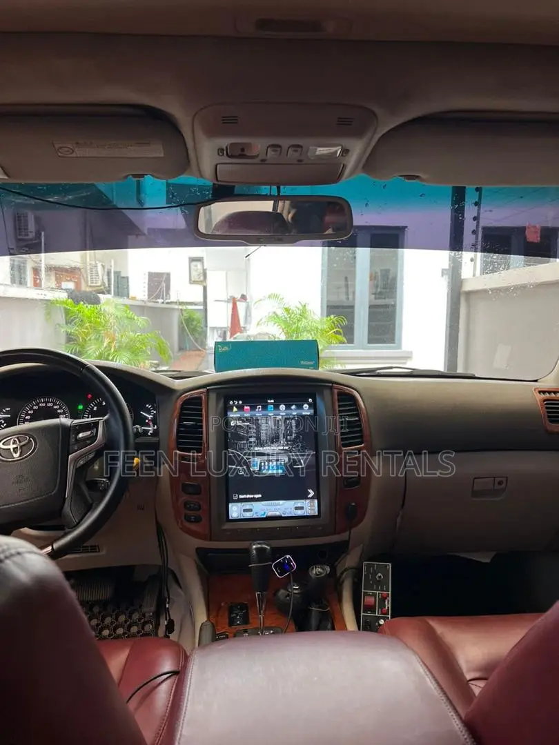 Land Cruiser LC200 - Car for Rent