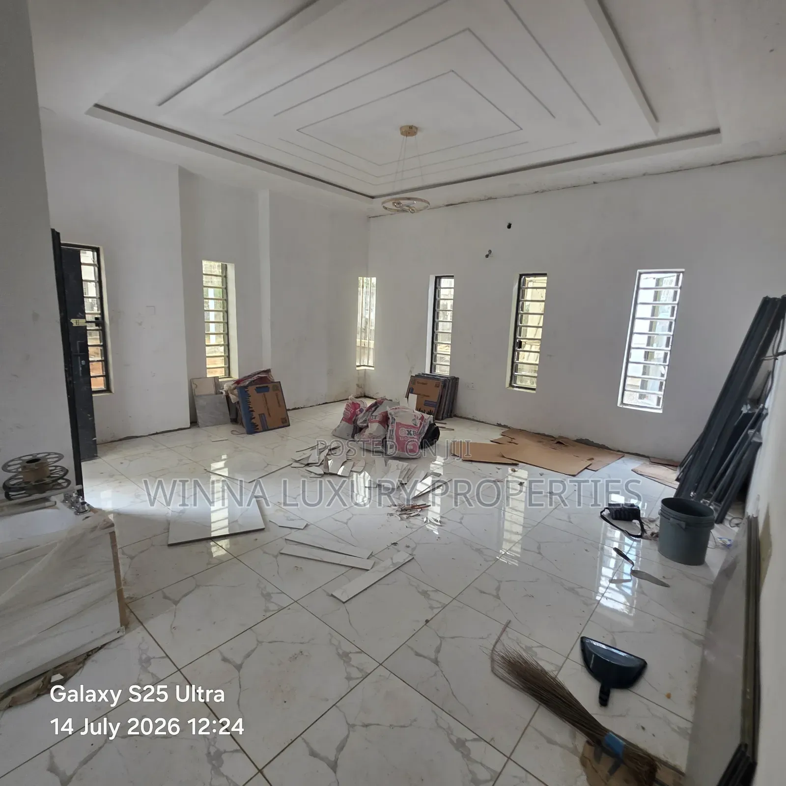 5bdrm Duplex in Around Jedo Axis, Lugbe District for sale