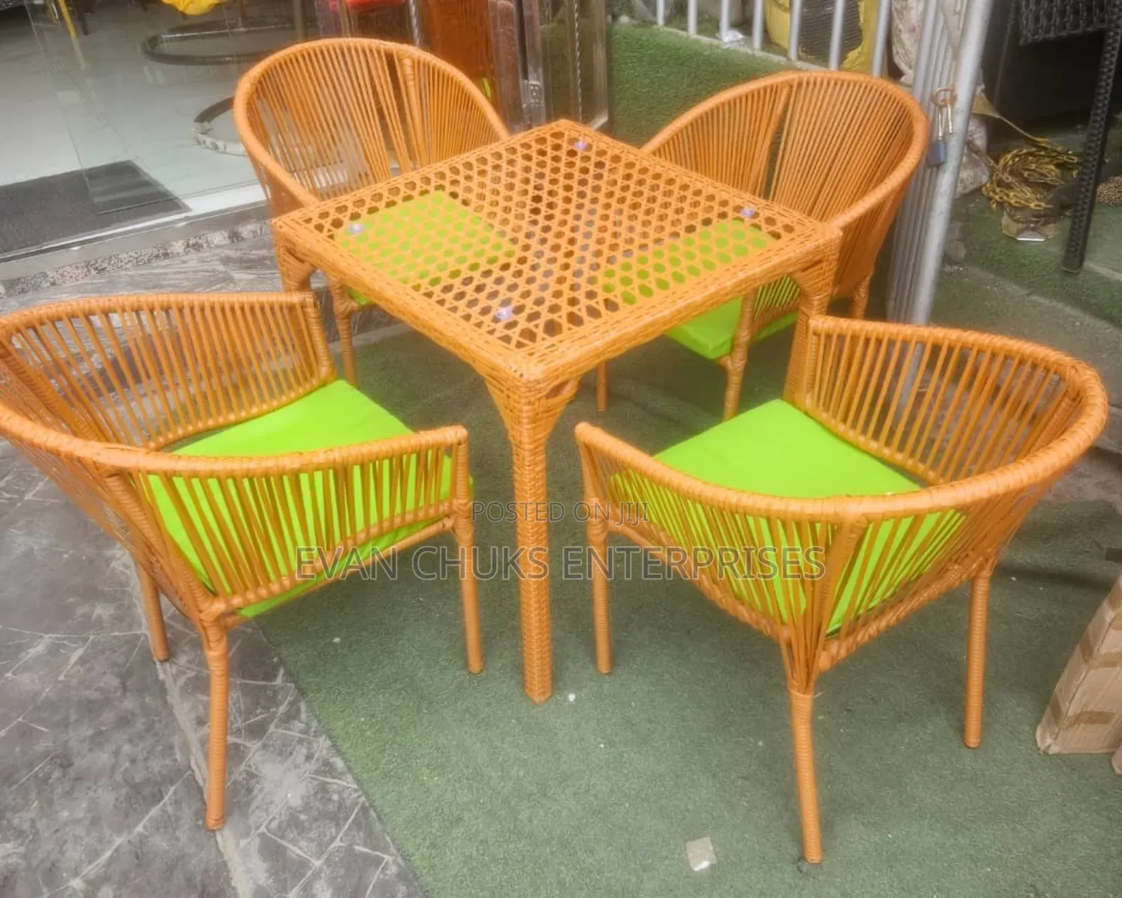 4 Chairs and Table for Restaurant