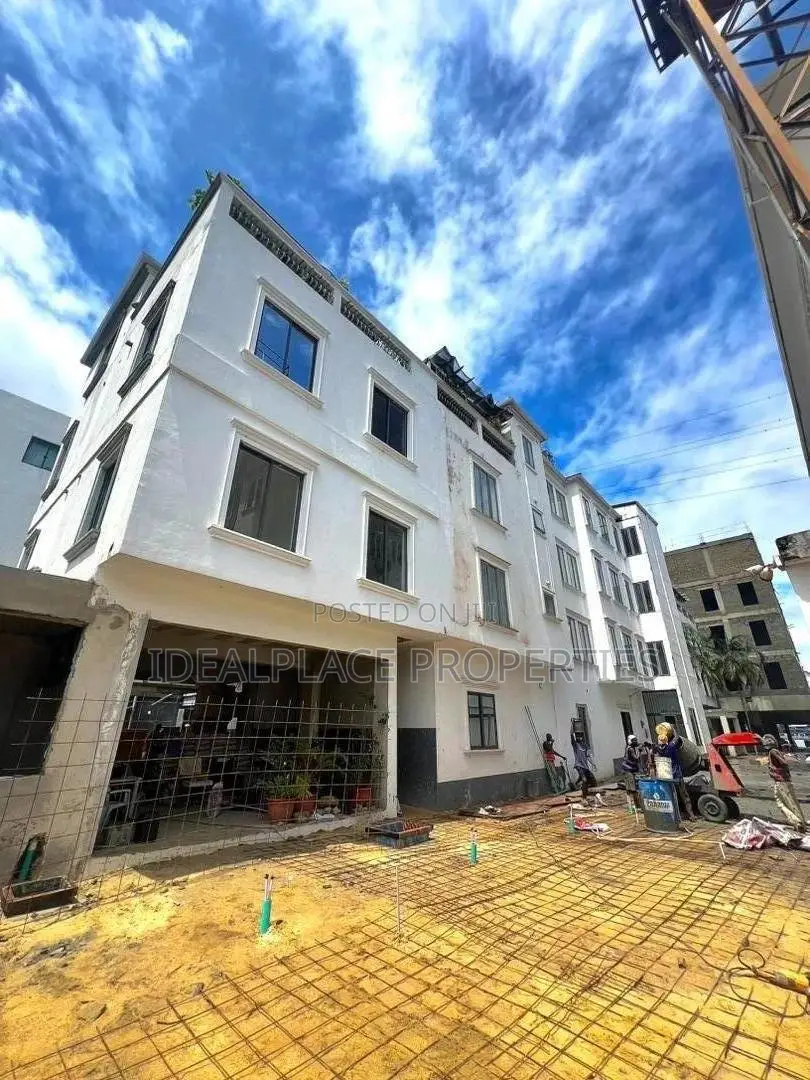 Furnished 3bdrm Apartment in Banana Island for sale