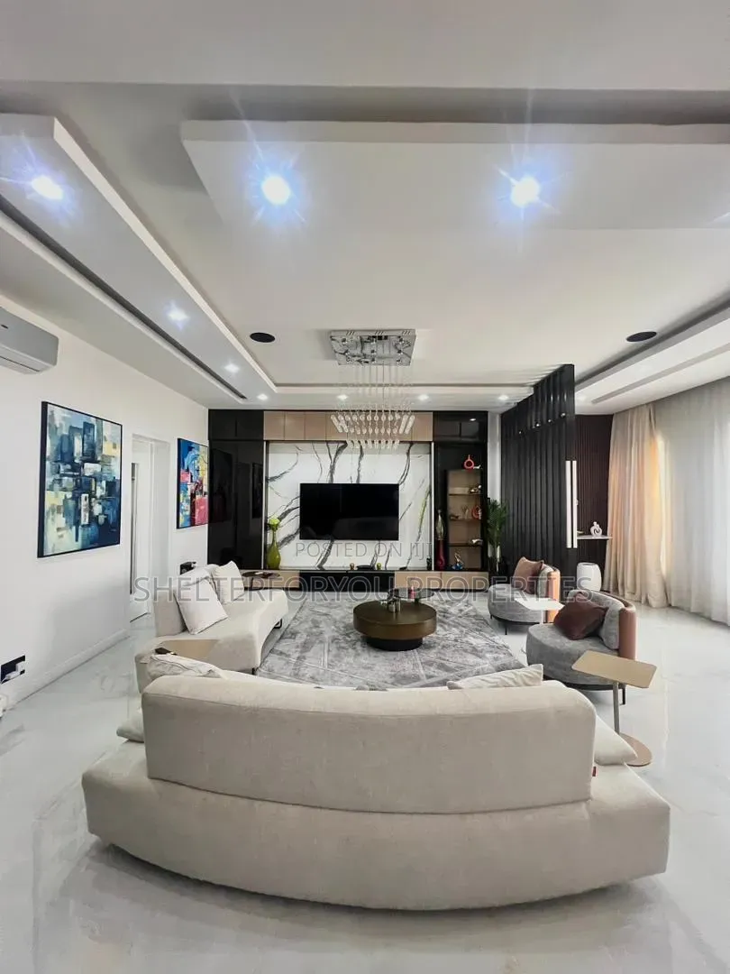 Furnished 3bdrm Apartment in Banana Island for sale