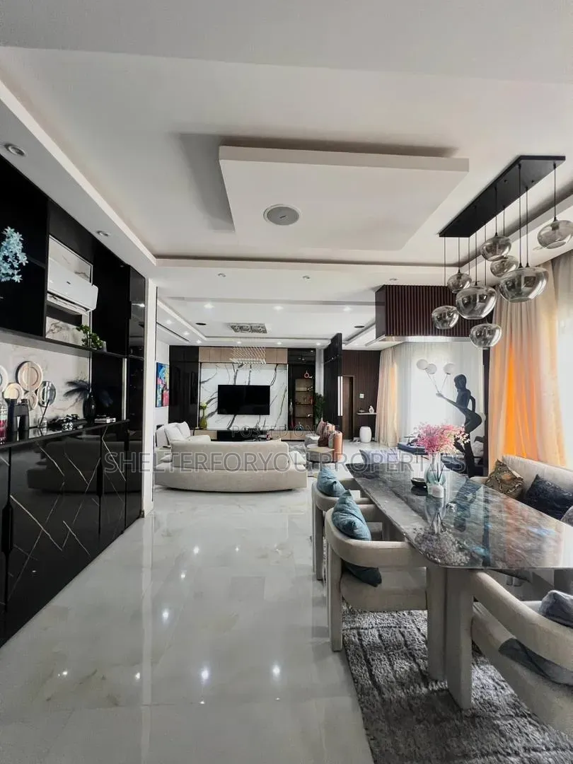 Furnished 3bdrm Apartment in Banana Island for sale