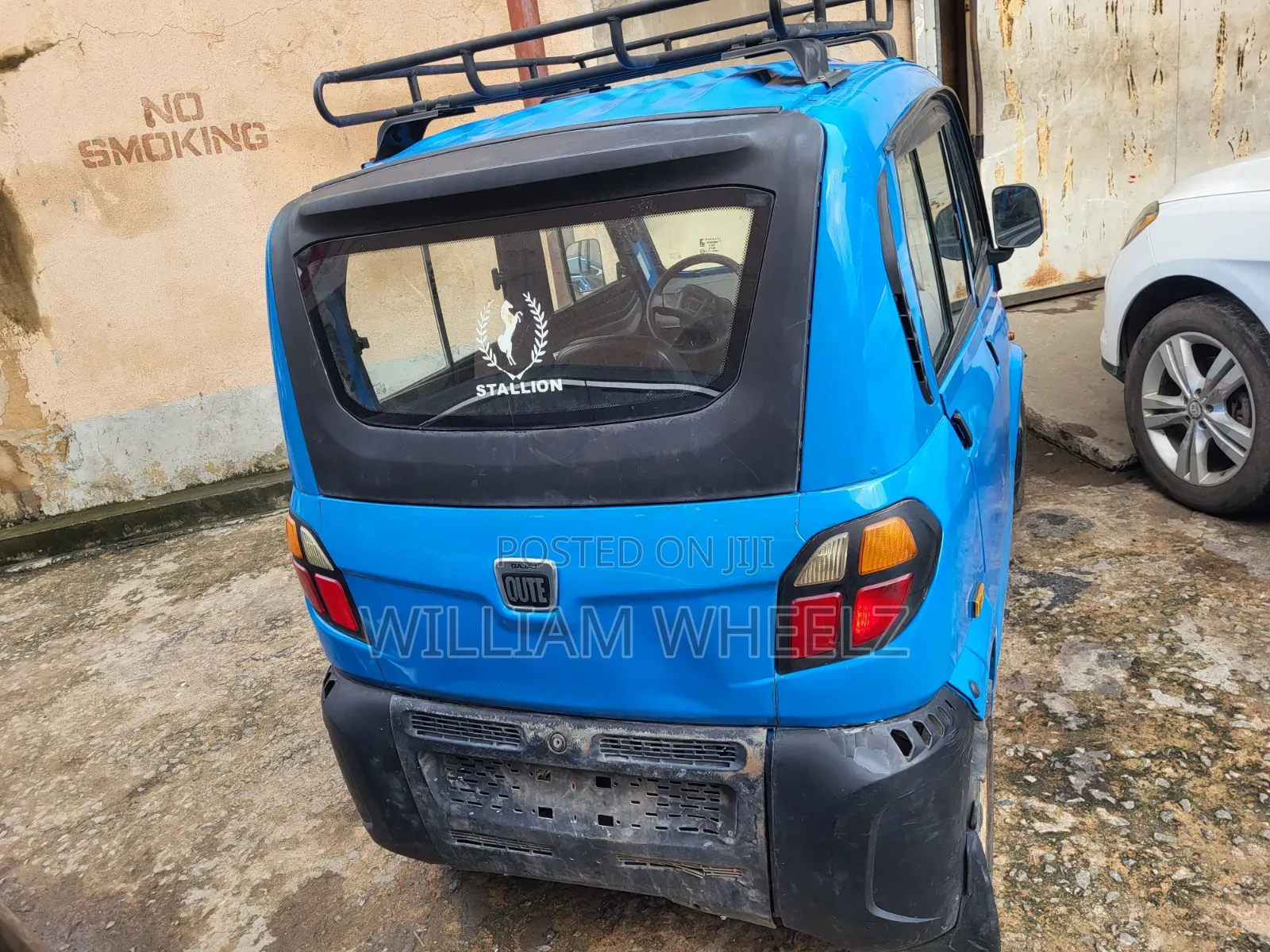 Bajaj Qute 2024 Blue