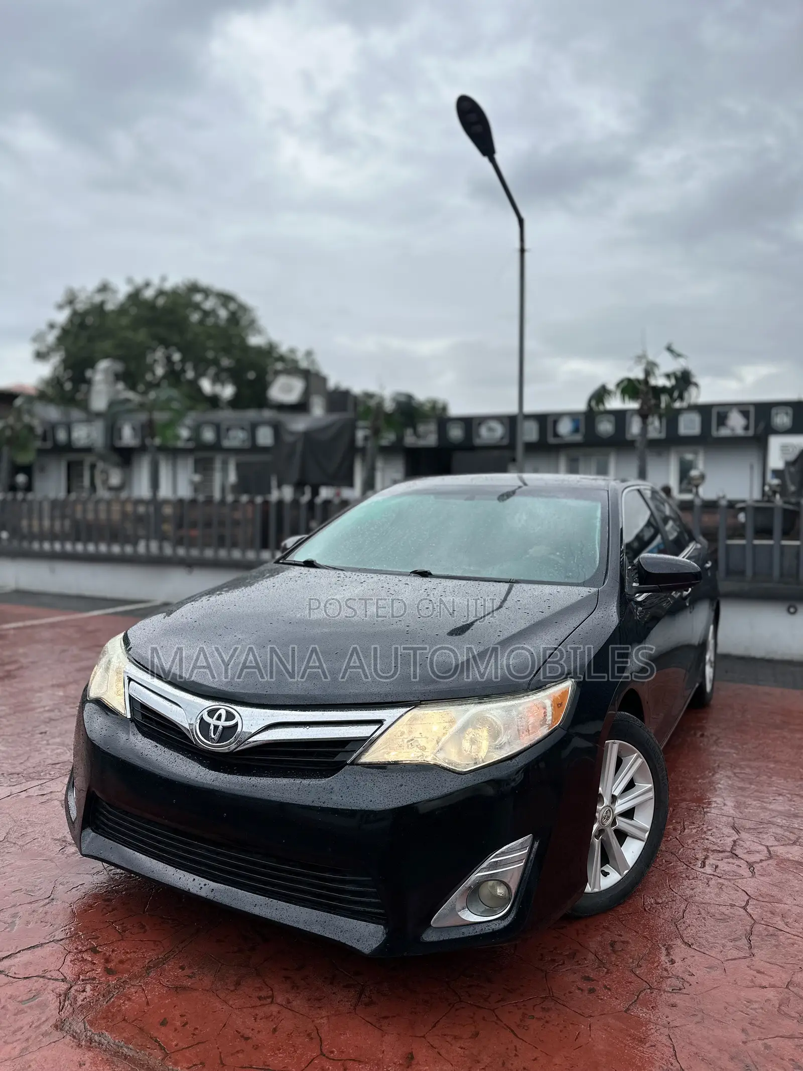 Toyota Camry XLE V6 4dr Sedan (3.5L 6cyl 6A) 2012 Black