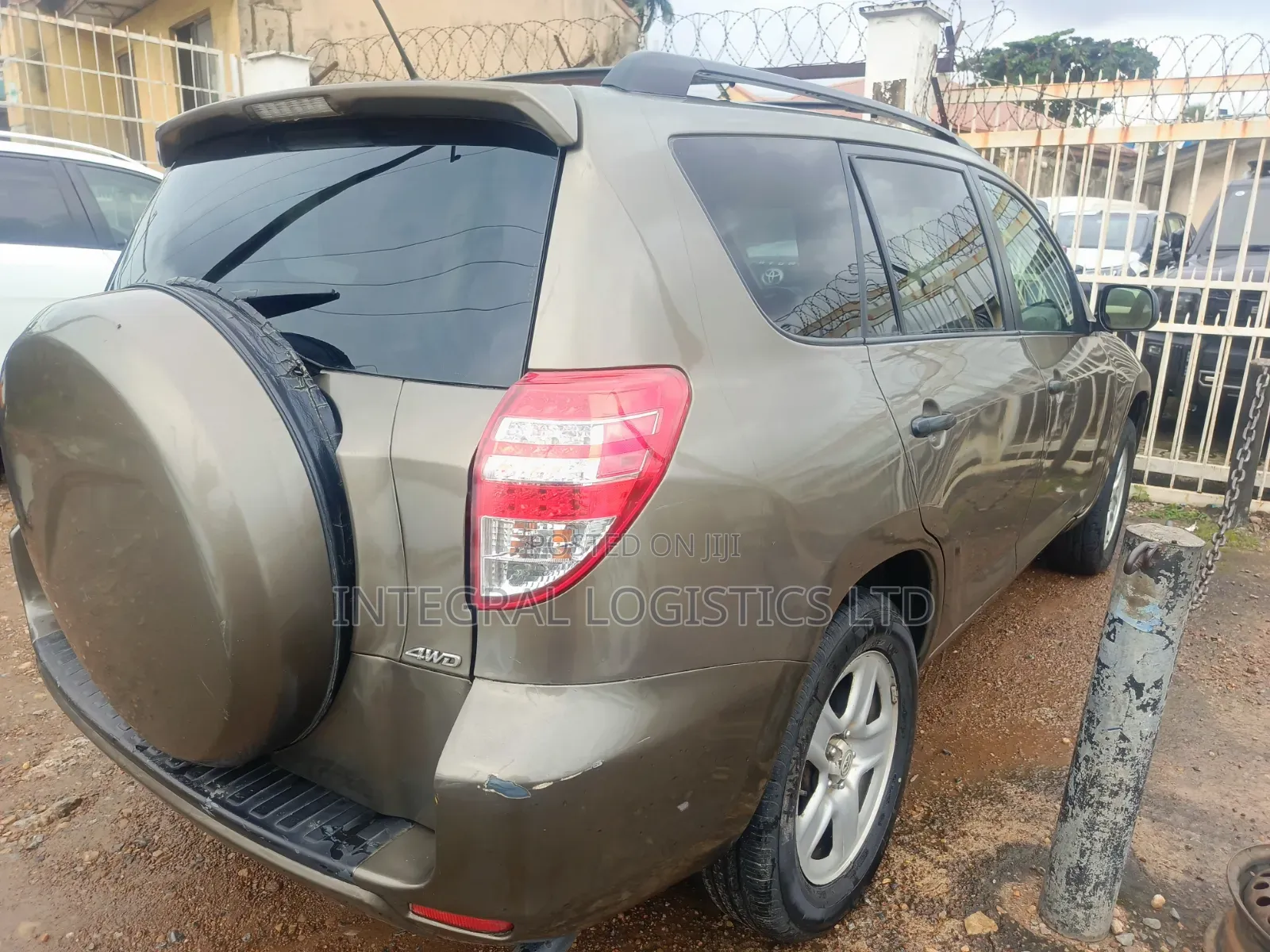 Toyota RAV4 2011 Brown