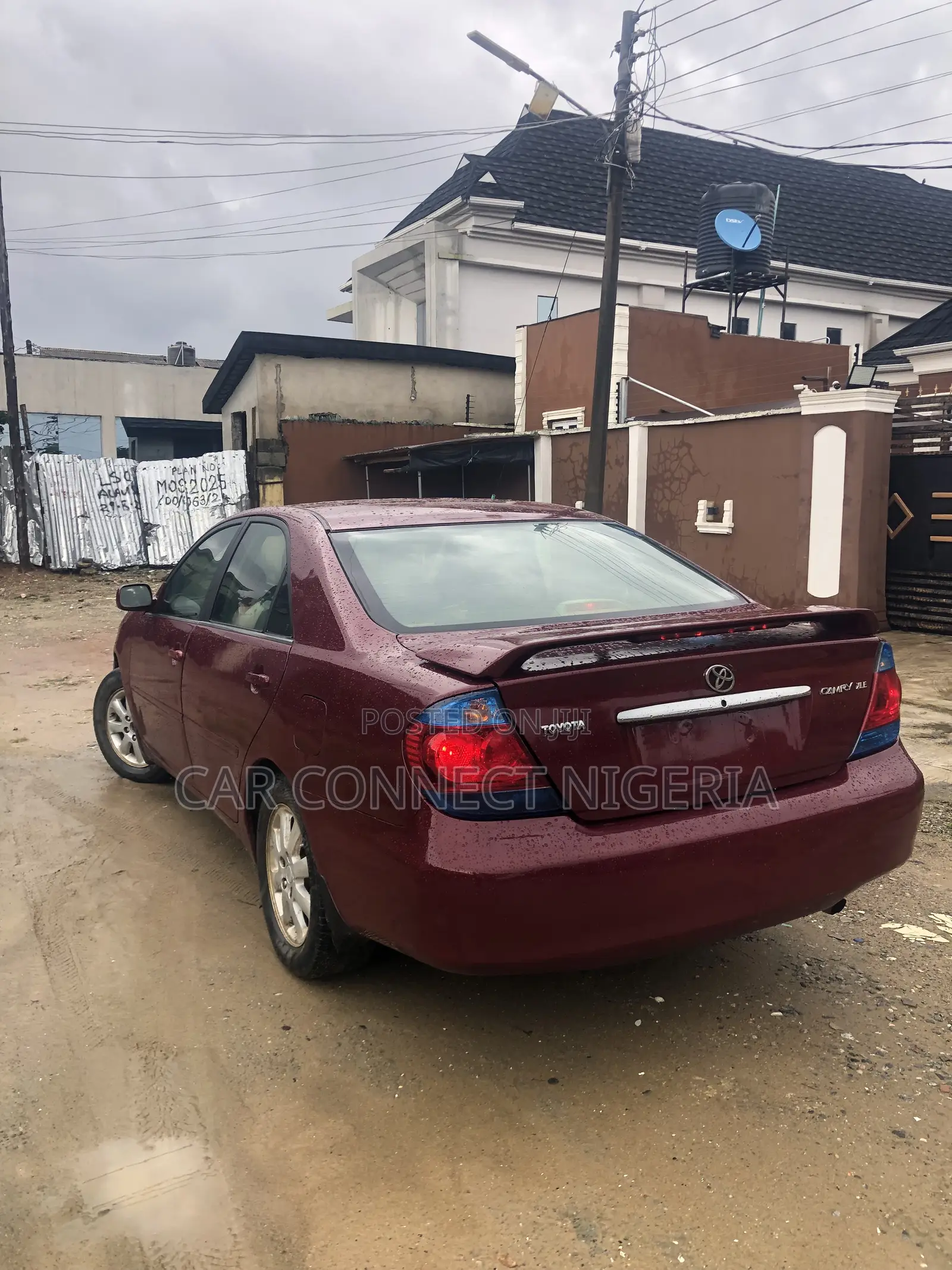 Toyota Camry XLE 4dr Sedan (2.4L 4cyl 5A) 2005 Red
