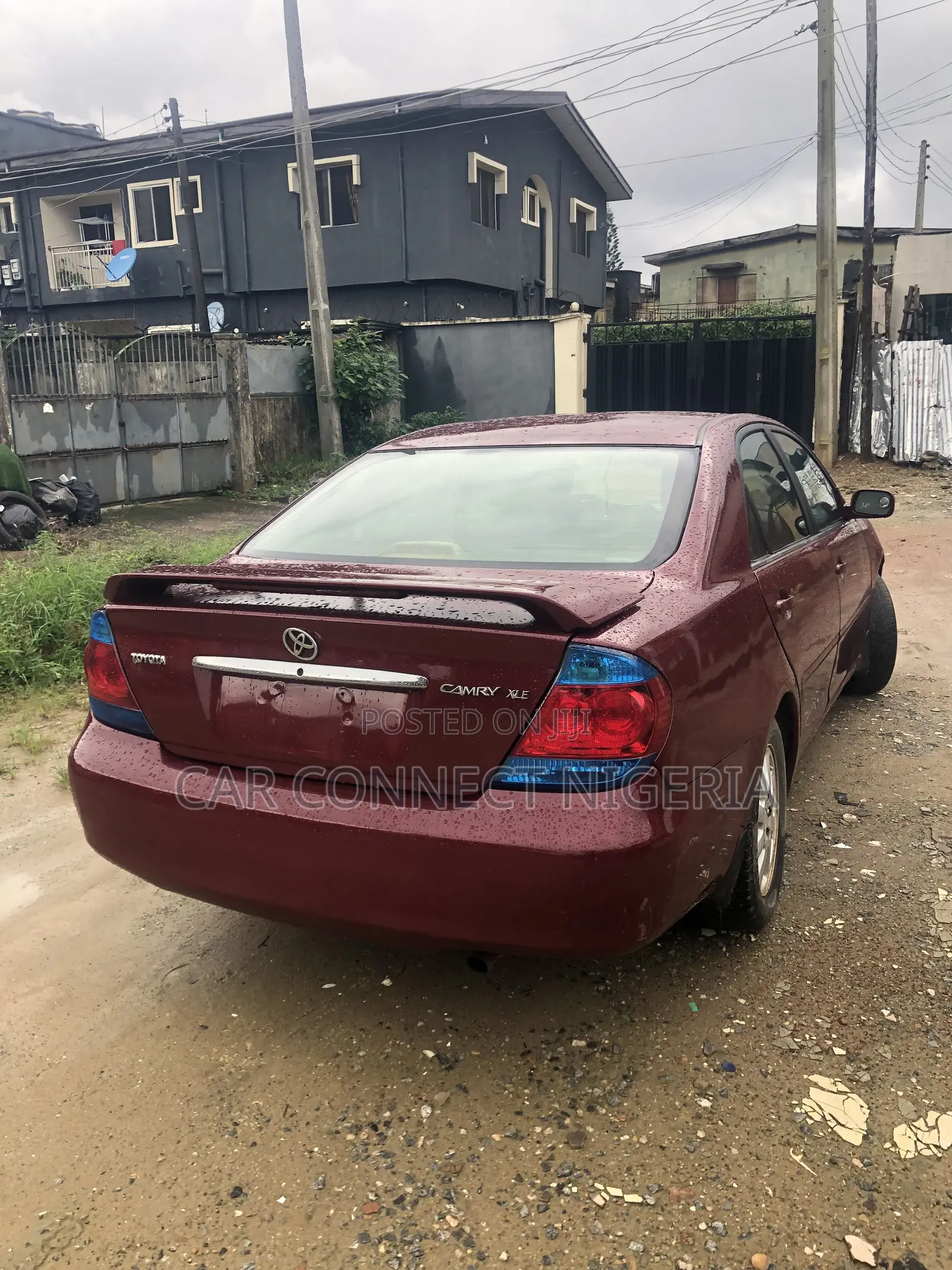 Toyota Camry XLE 4dr Sedan (2.4L 4cyl 5A) 2005 Red
