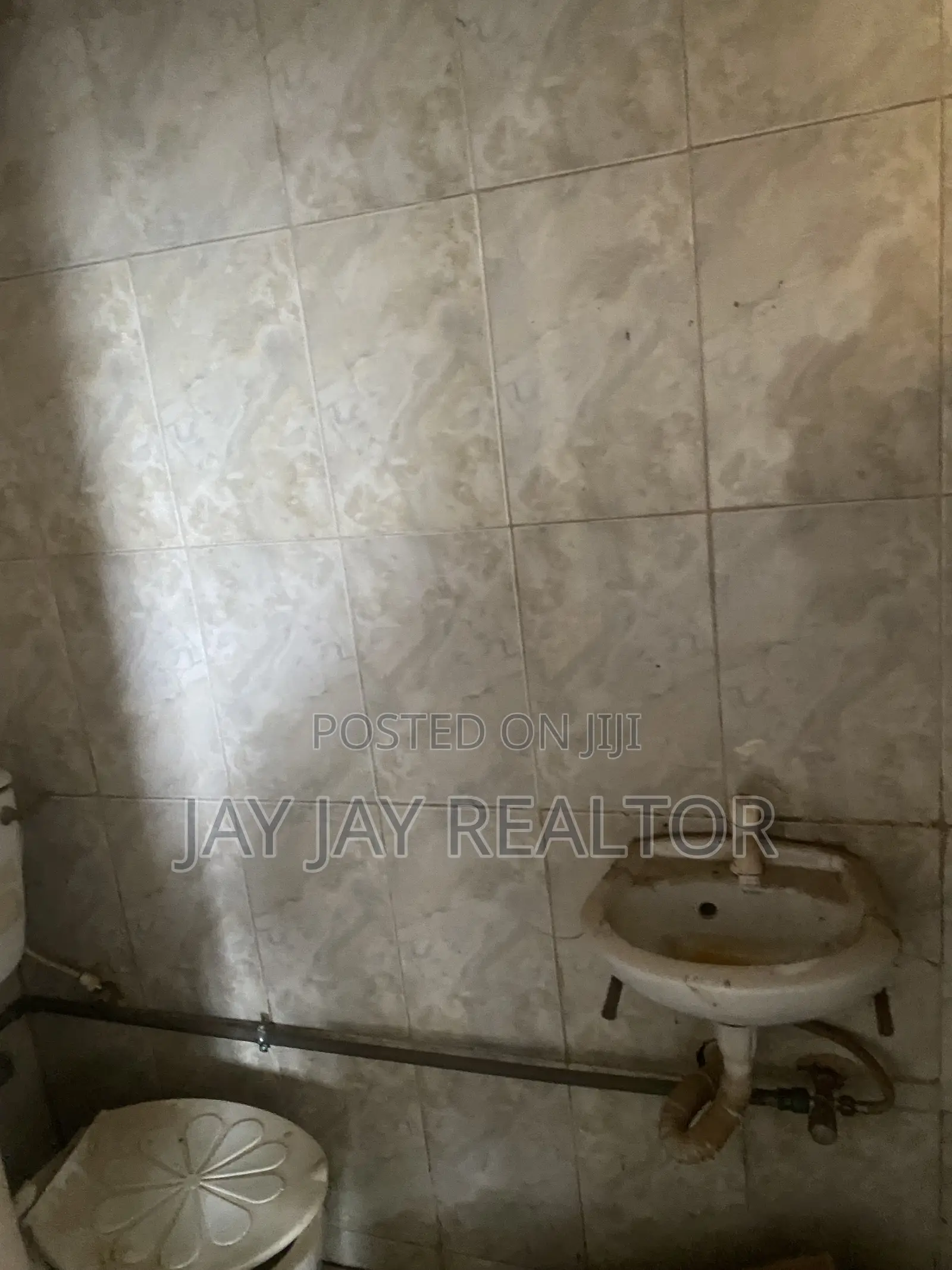 2bdrm Bungalow in Durumi for rent