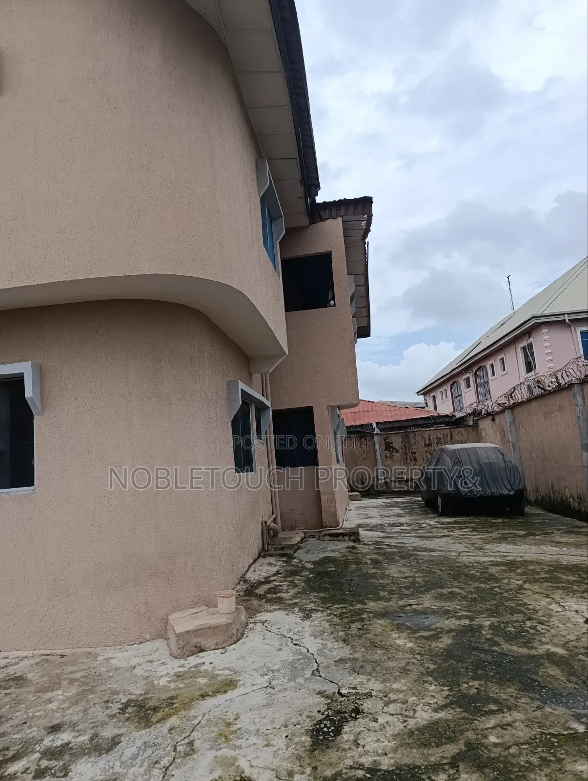 3bdrm Block of Flats in Iyana School Bus, Iba / Ojo for rent