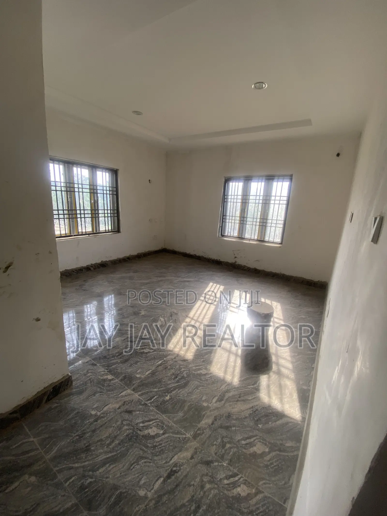 3bdrm Block of Flats in Karua, Kaura for rent