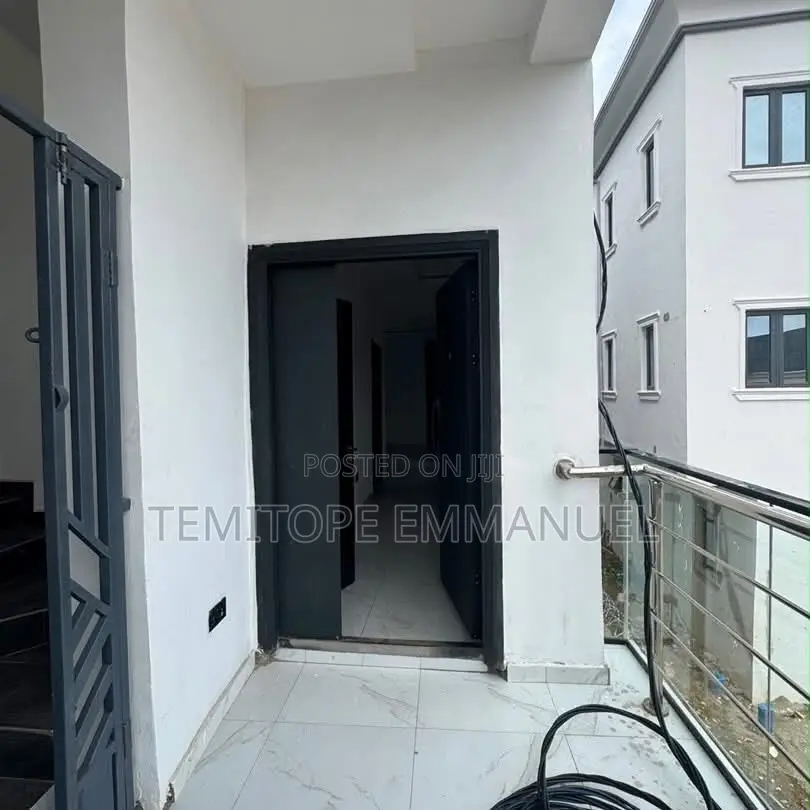 Furnished 3bdrm Apartment in Gbagada for sale
