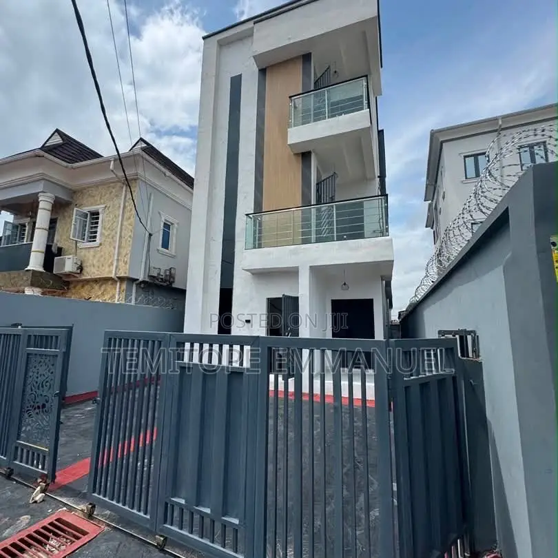 Furnished 3bdrm Apartment in Gbagada for sale