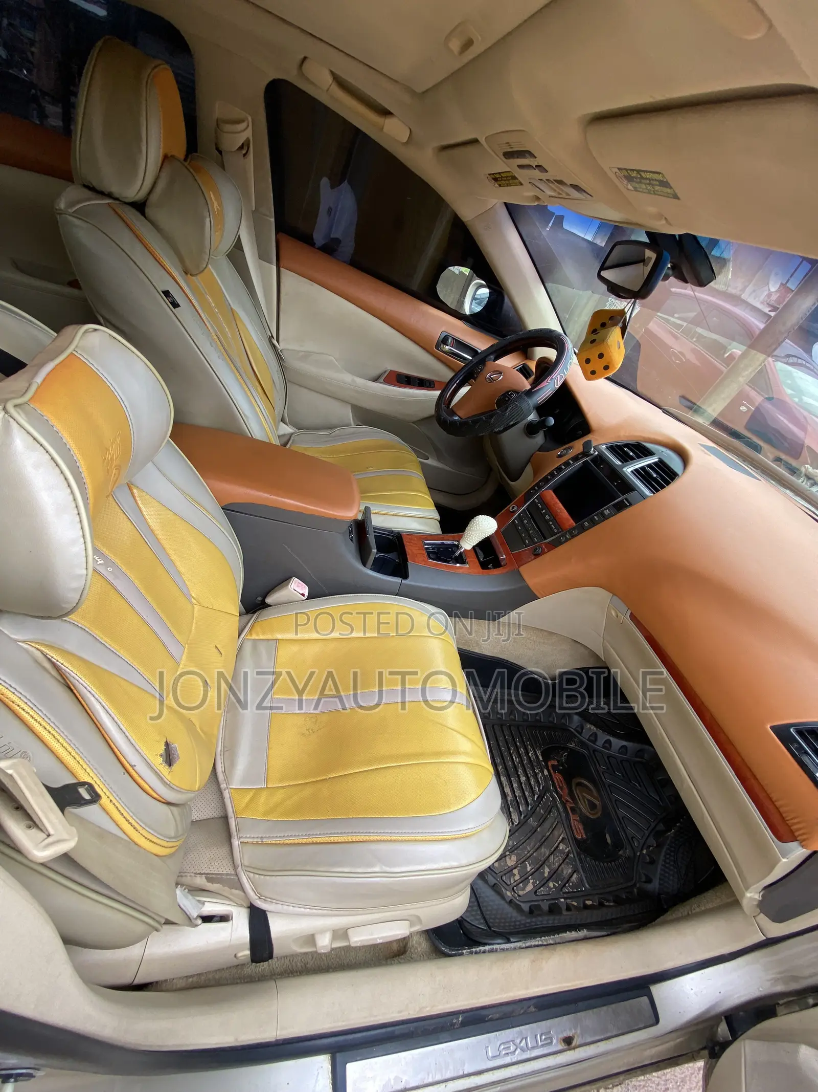 Lexus ES 350 2010 Gold