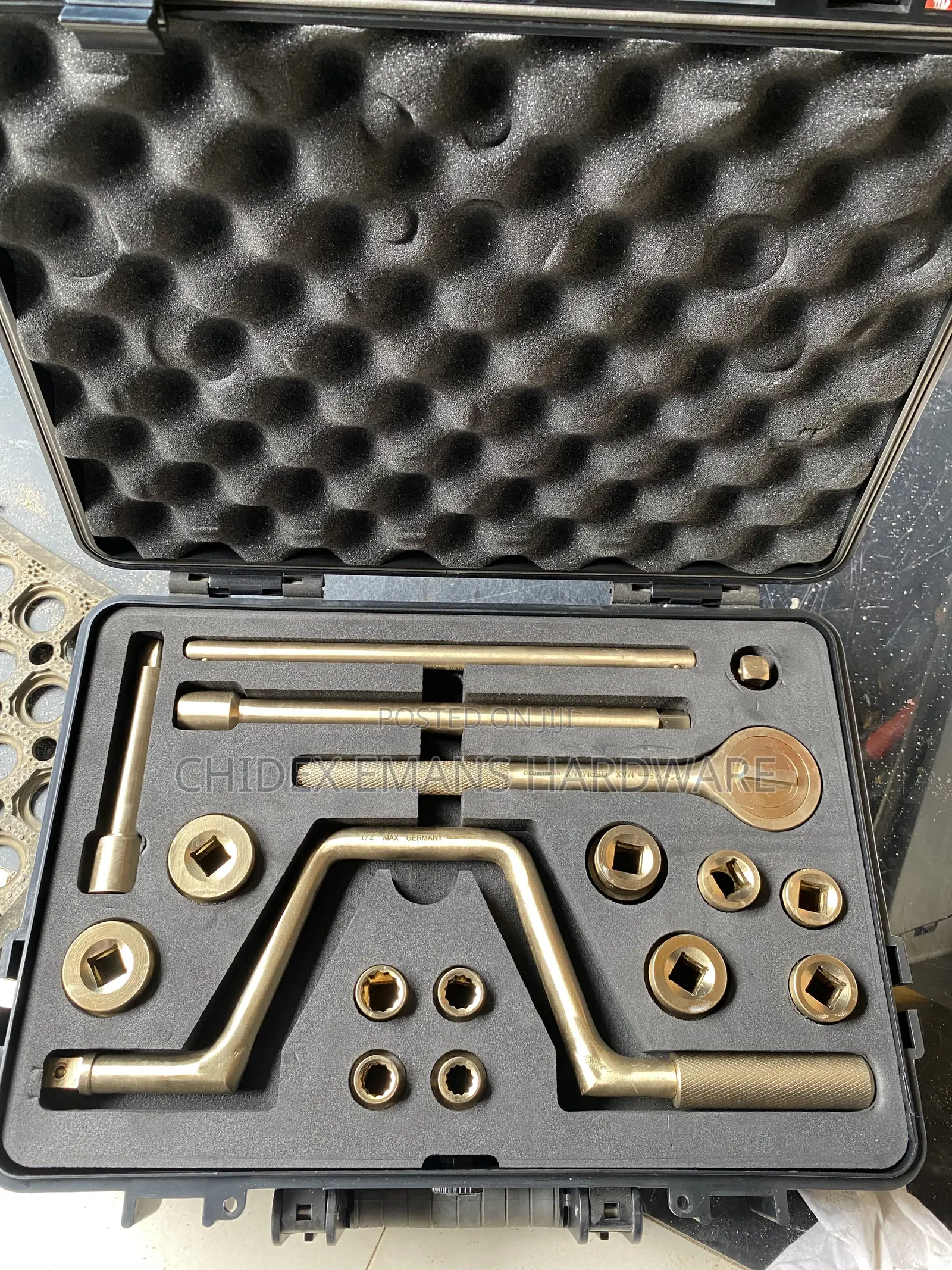 17pcs Nonspark Set of 1/2” Socket