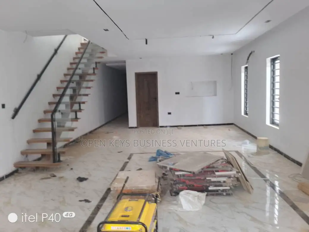 Furnished 4bdrm Duplex in Dejo Oyelese, Old Bodija for sale
