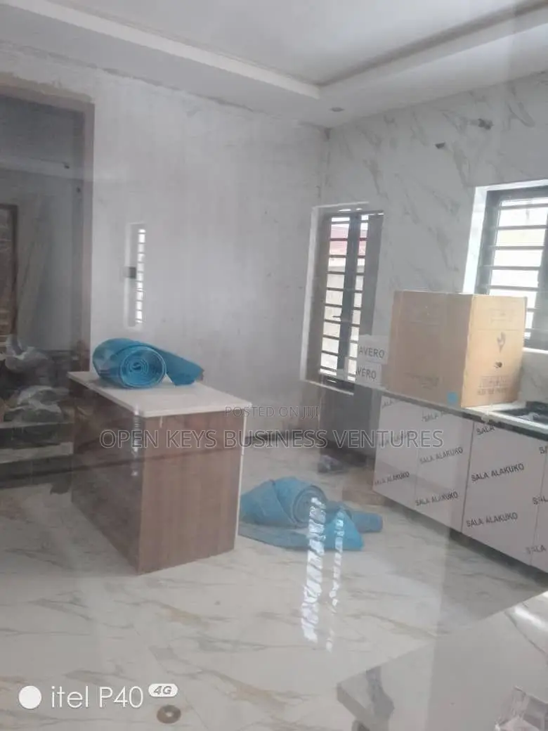 Furnished 4bdrm Duplex in Dejo Oyelese, Old Bodija for sale