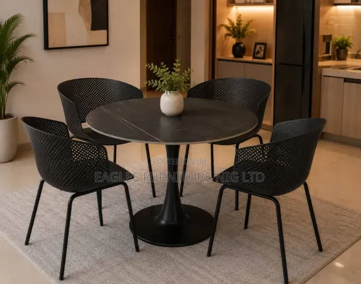 Mini but Luxury Dinning/ Restaurant Table With 4 Chairs