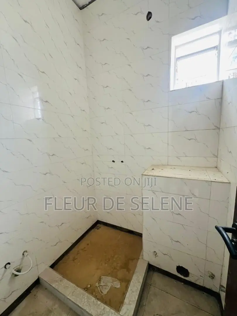 2bdrm Apartment in Ikate for sale