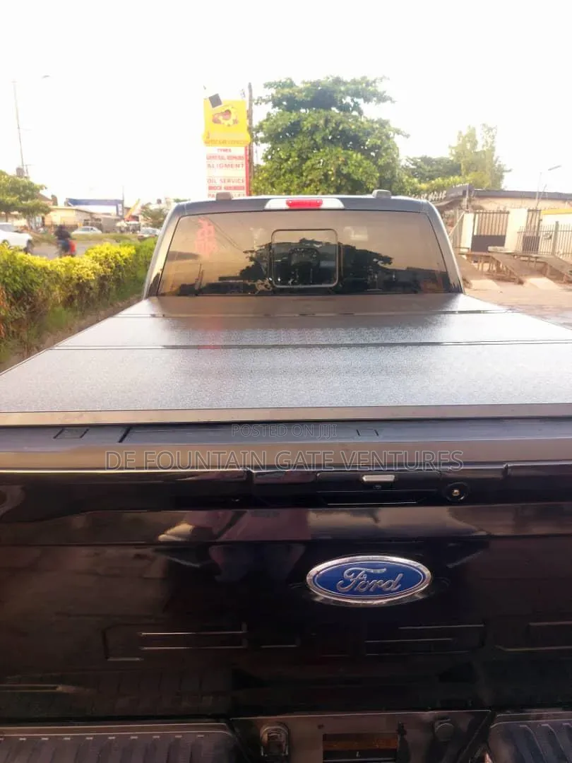 Ford F-150 2022 Black