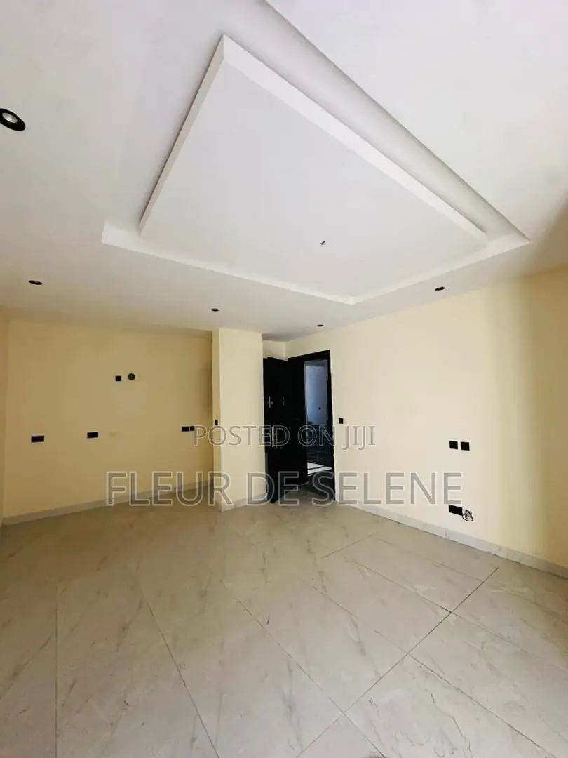 2bdrm Block of Flats in Ikate for sale