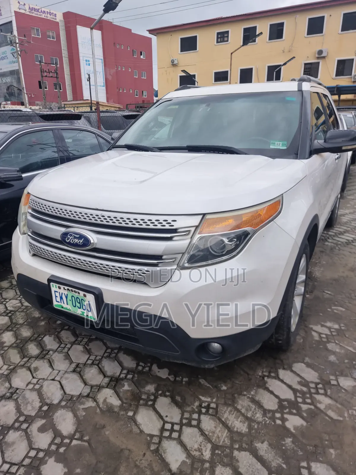 Ford Explorer XLT 4dr 4x4 (3.5L 6cyl 6A) 2011 White