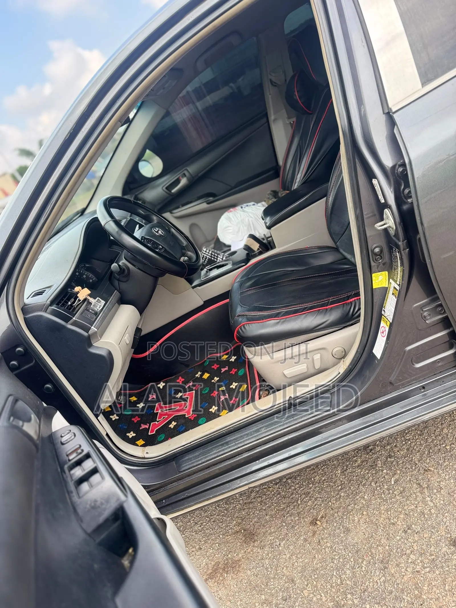 Toyota Camry SE 4dr Sedan (2.5L 4cyl 6A) 2012 Black
