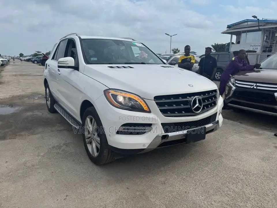 Mercedes-Benz M Class ML350 4MATIC 4dr SUV AWD (3.5L 6cyl 7A) 2014