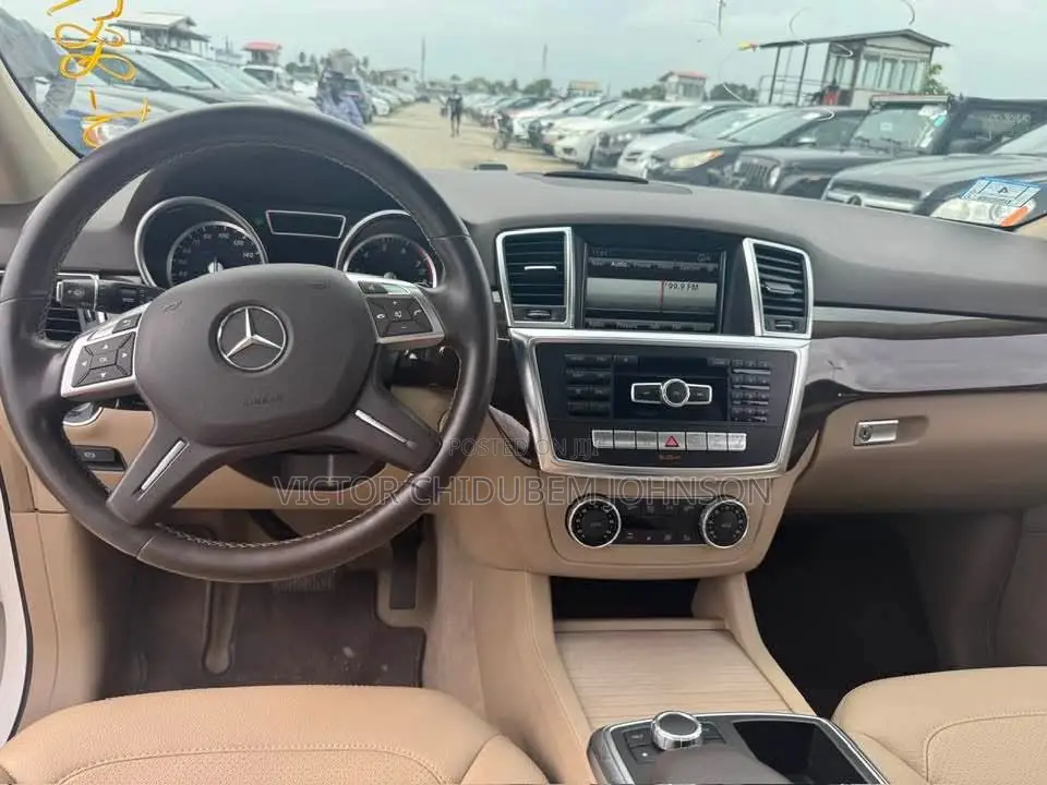Mercedes-Benz M Class ML350 4MATIC 4dr SUV AWD (3.5L 6cyl 7A) 2014