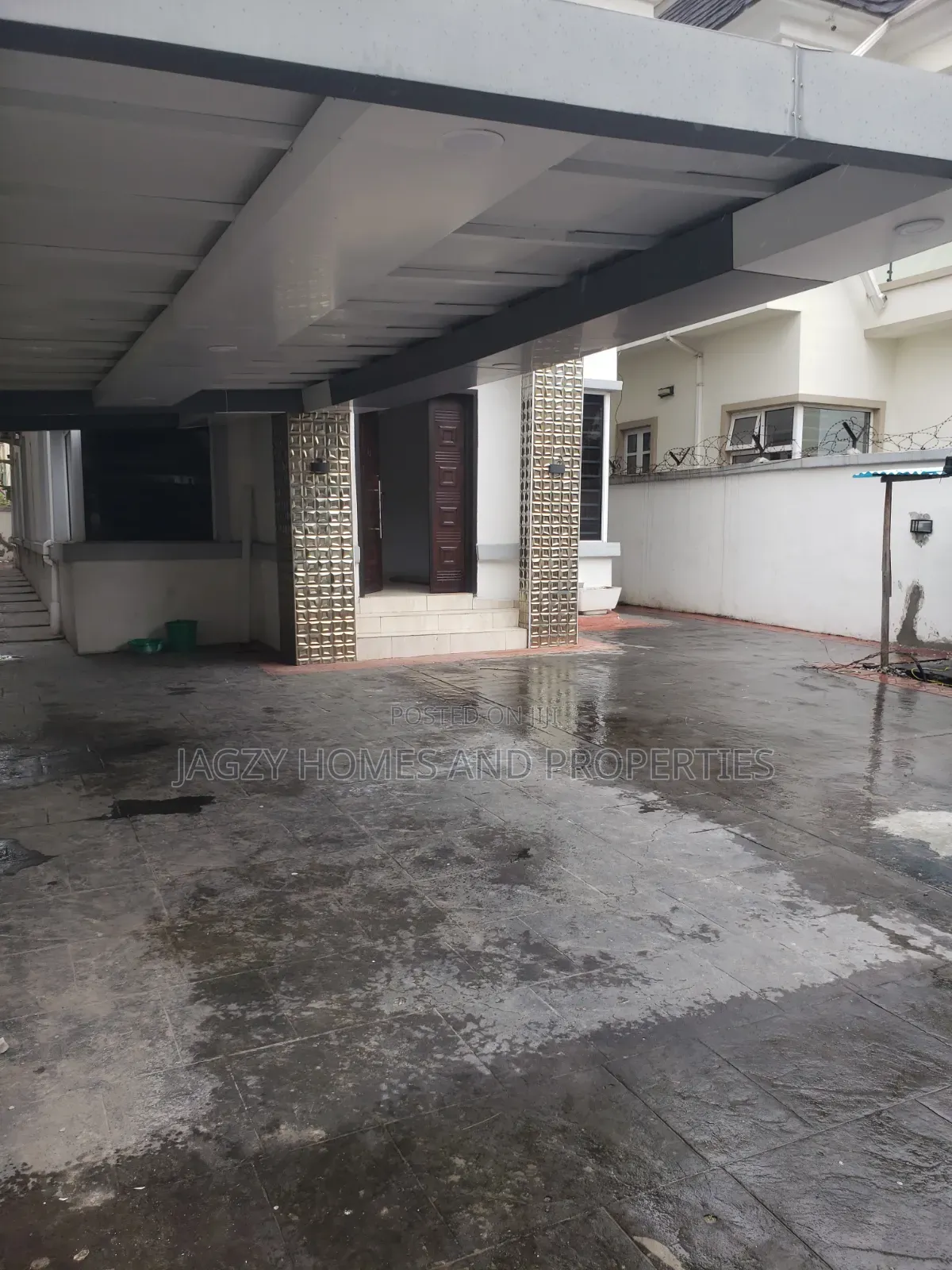 5bdrm Duplex in Osapa London Estate for rent