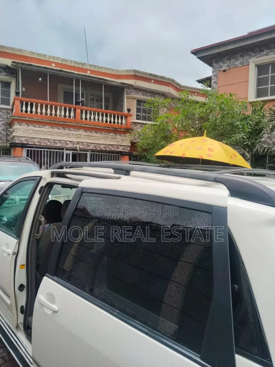 Furnished 8bdrm Duplex in Dolphin Estate for sale