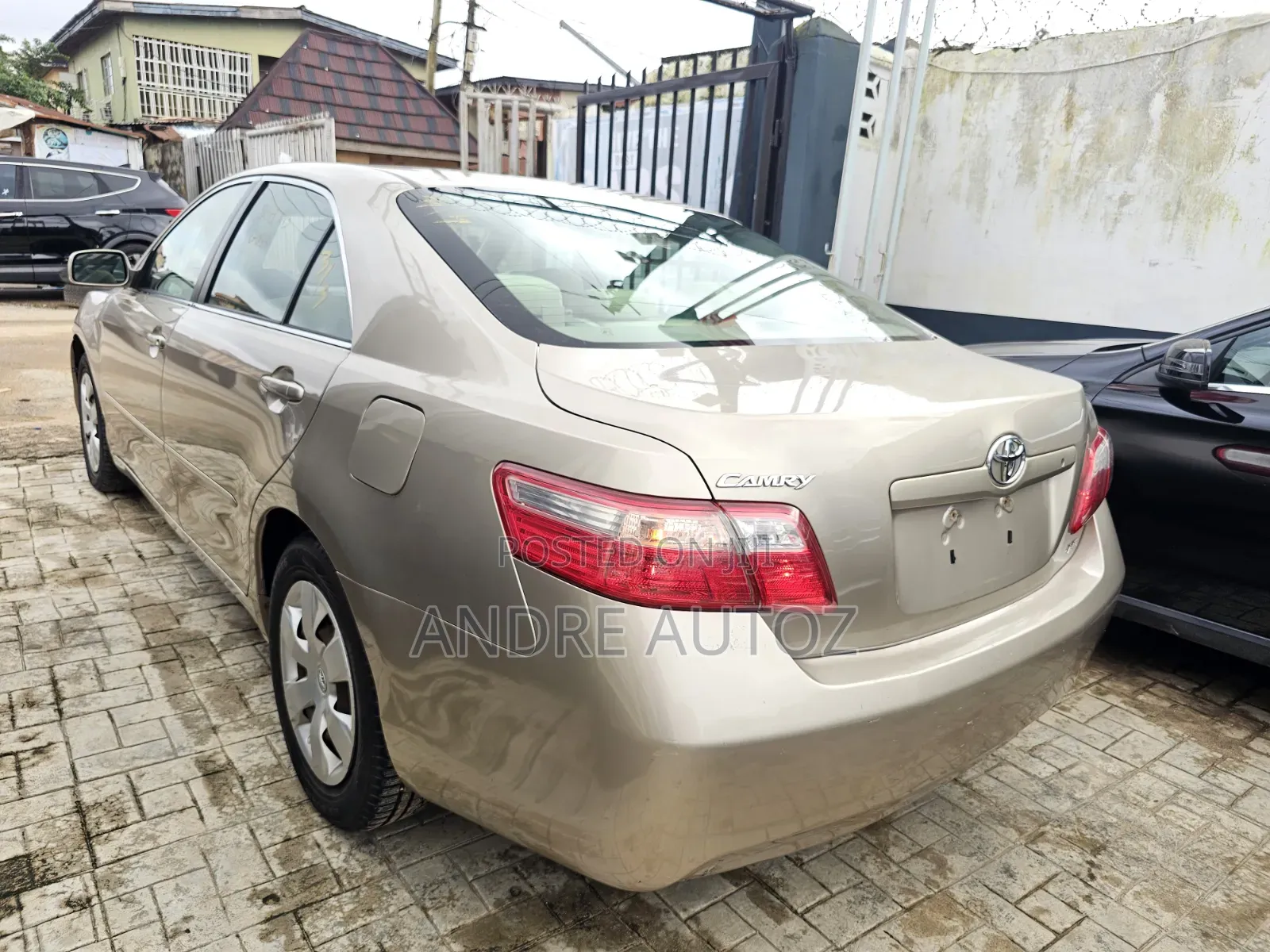 Toyota Camry 2009 Gold