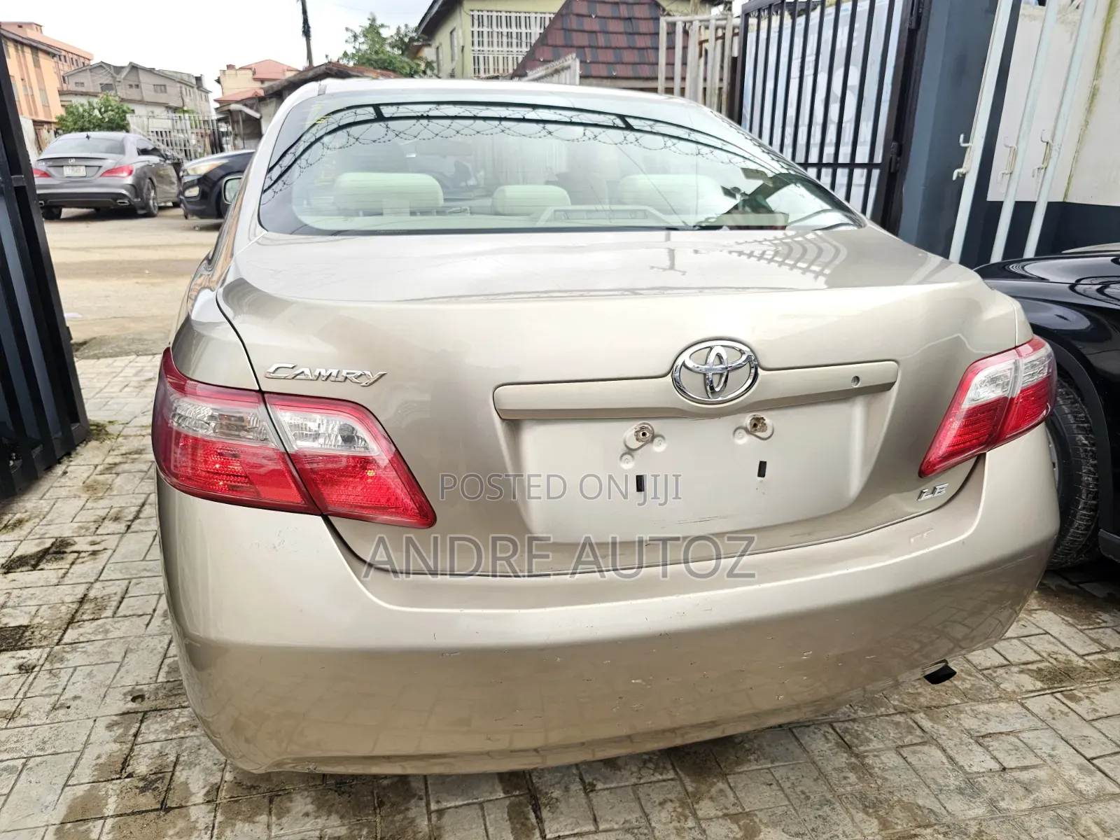 Toyota Camry 2009 Gold