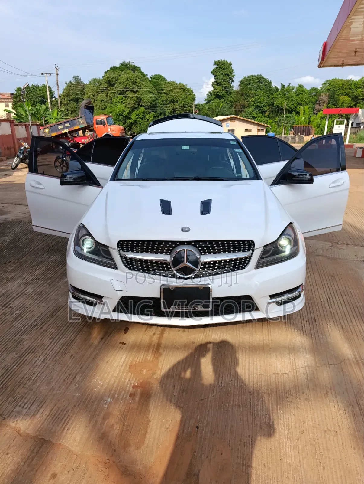 Mercedes-Benz C300 2010 White