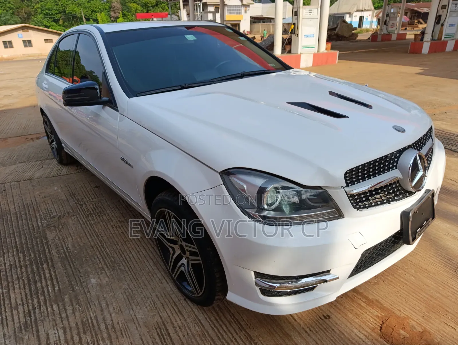 Mercedes-Benz C300 2010 White