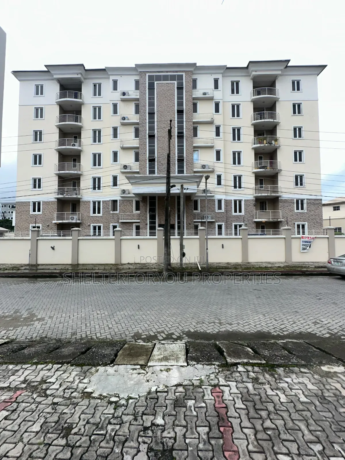 3bdrm Apartment in Lekki Phase 1 for rent