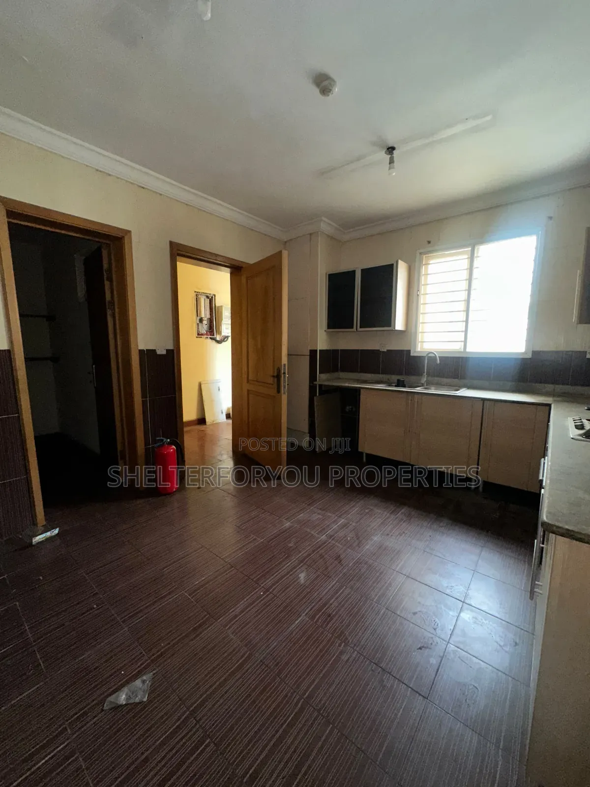 3bdrm Apartment in Lekki Phase 1 for rent
