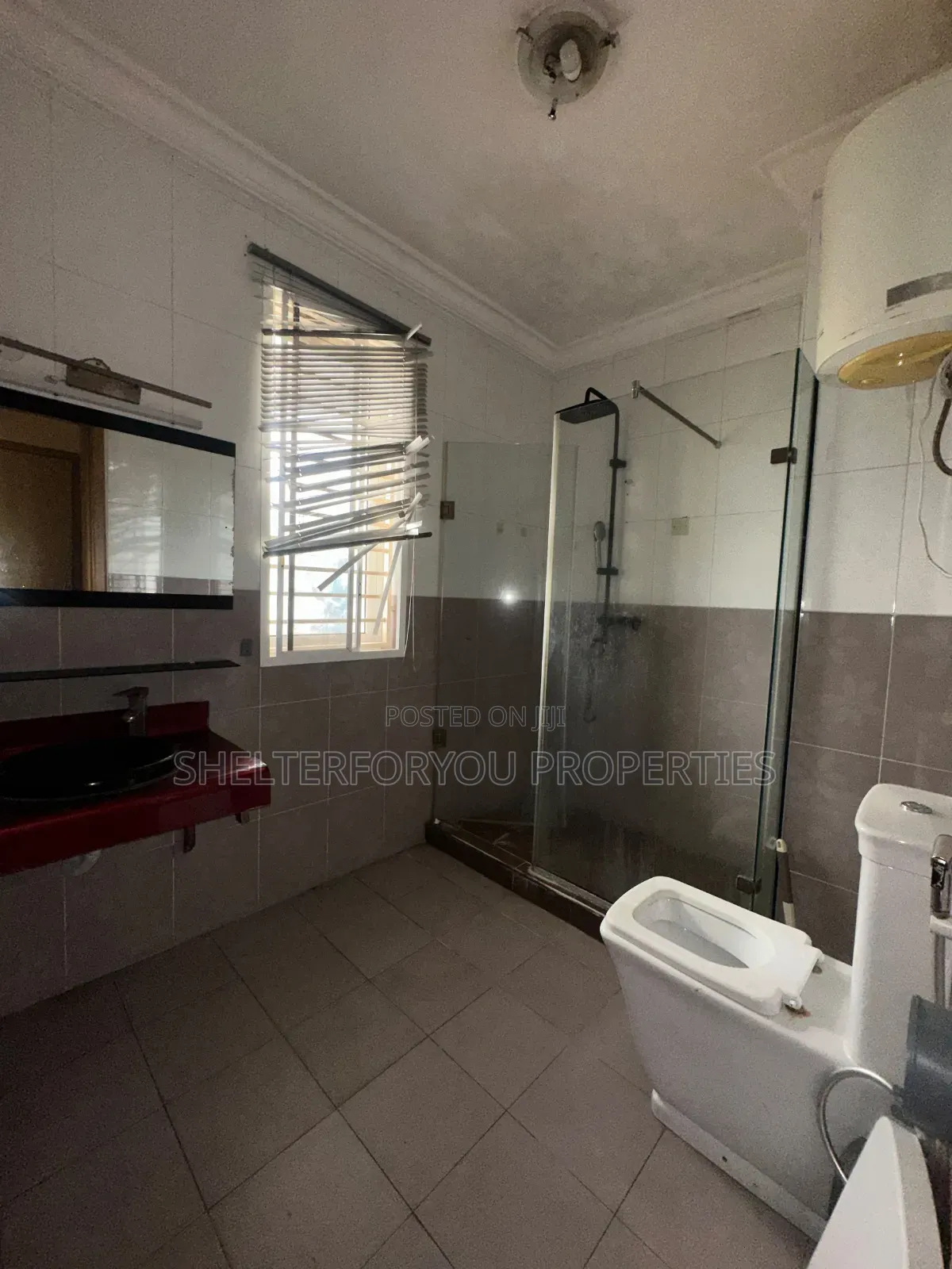 3bdrm Apartment in Lekki Phase 1 for rent