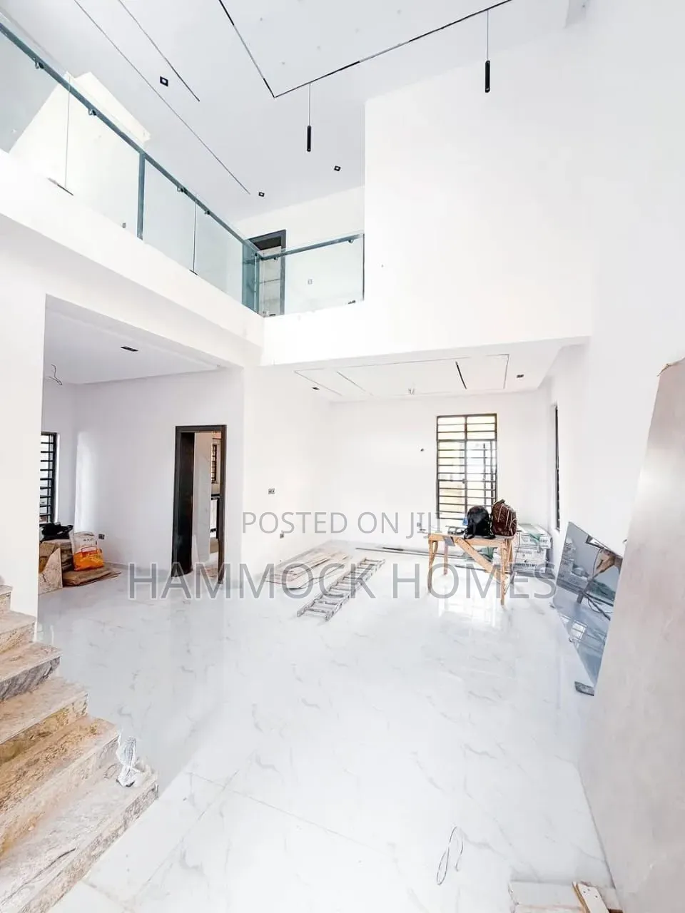 6bdrm Penthouse in Carlton Gate Gra, Akobo for sale