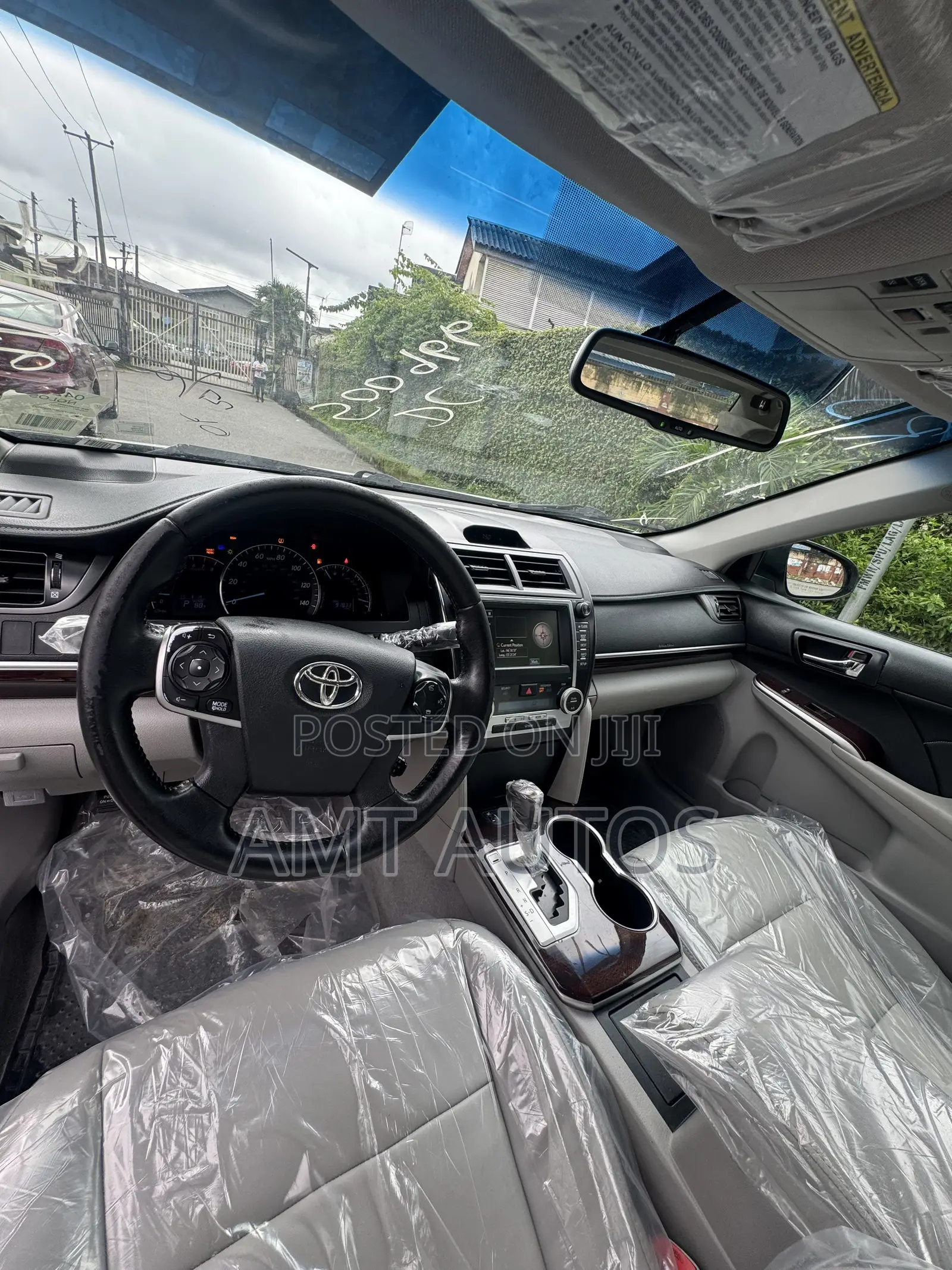 Toyota Camry XLE V6 4dr Sedan (3.5L 6cyl 6A) 2013 Silver