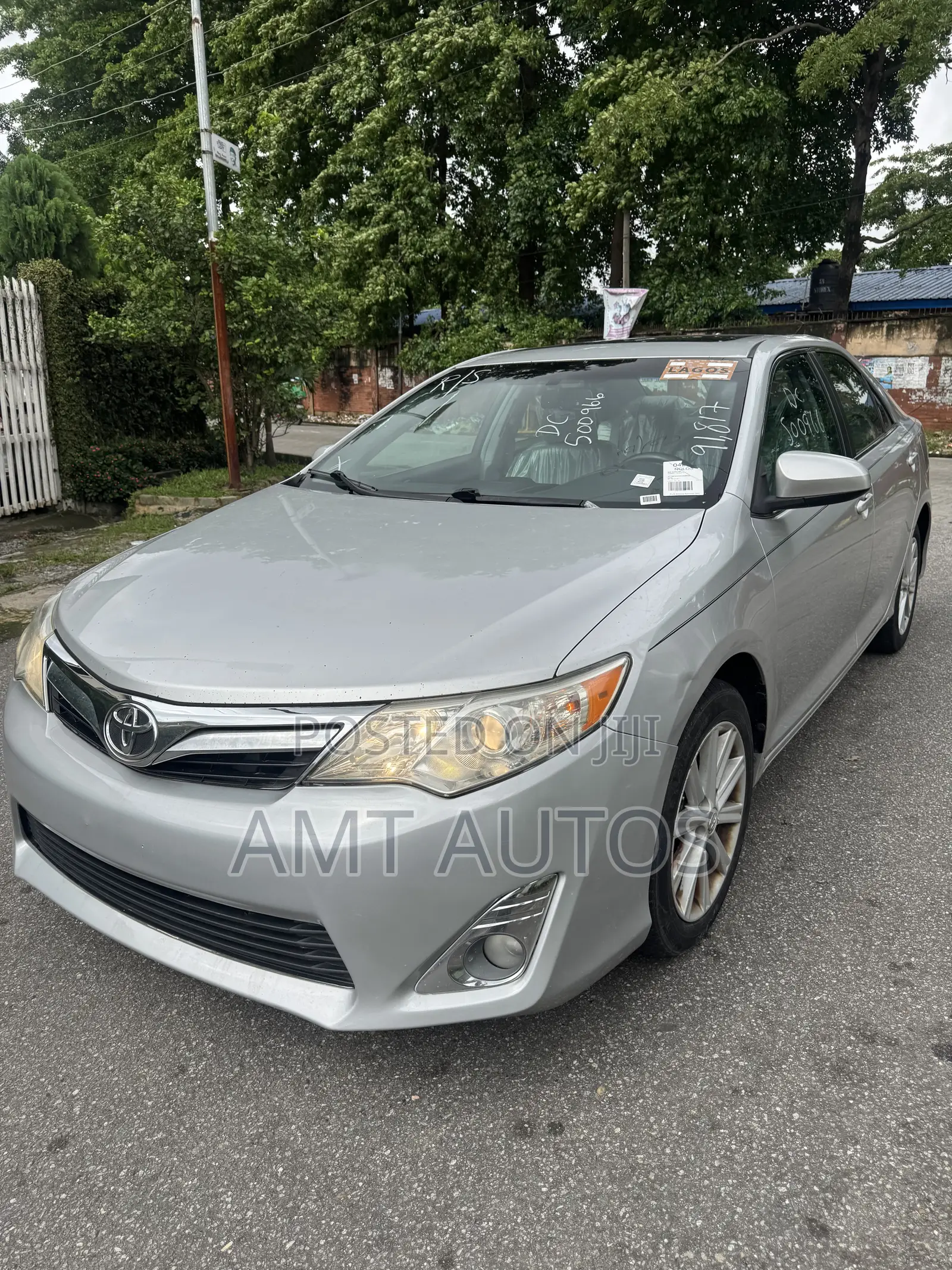 Toyota Camry XLE V6 4dr Sedan (3.5L 6cyl 6A) 2013 Silver