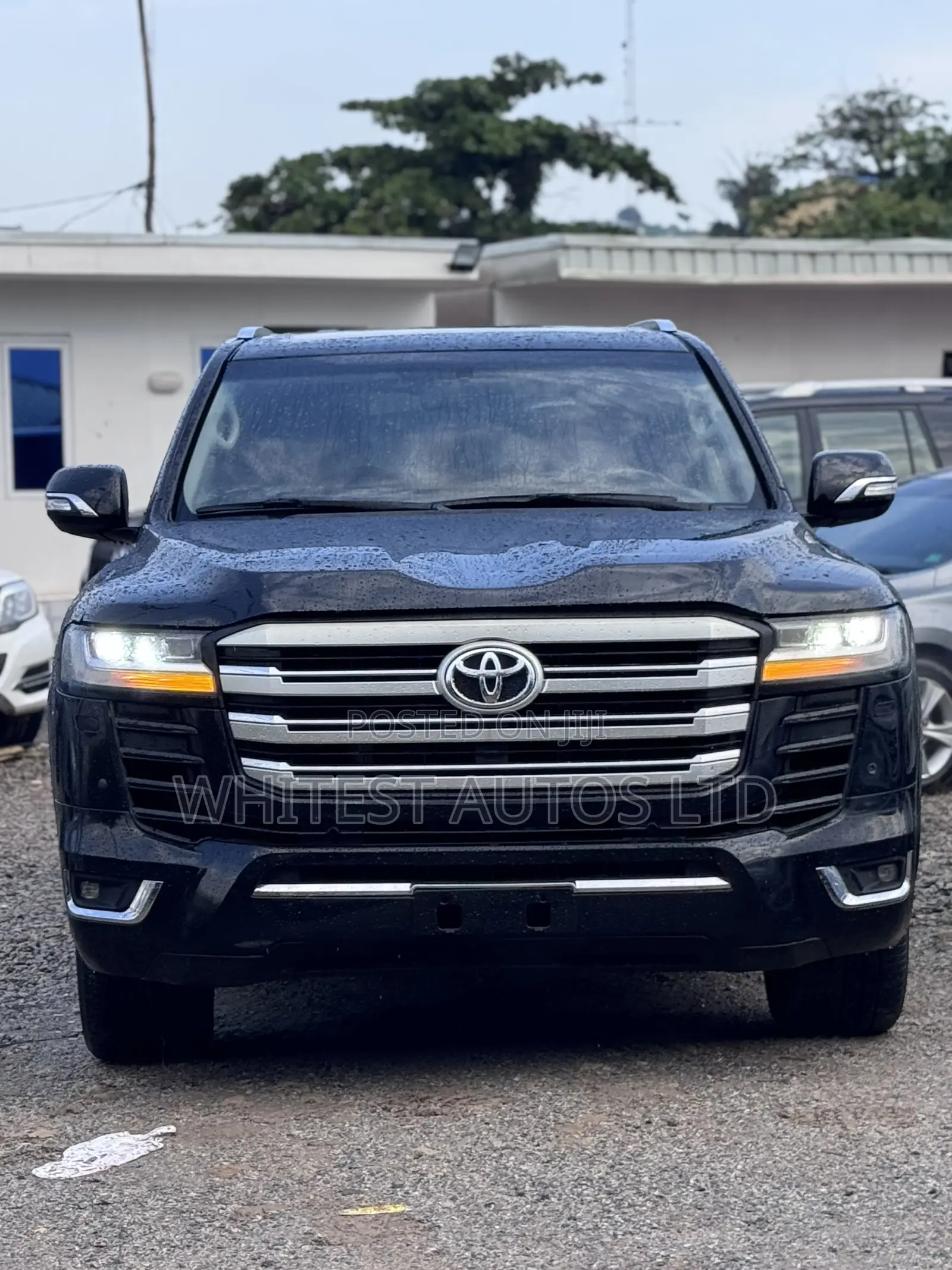 Toyota Land Cruiser 5.7 V8 2012 Black