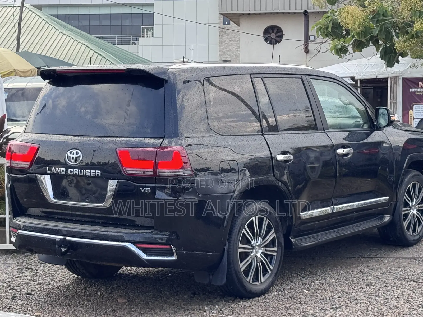 Toyota Land Cruiser 5.7 V8 2012 Black