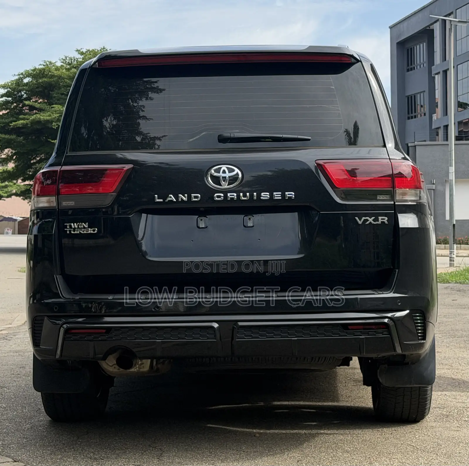 Toyota Land Cruiser LC300 2023 Black