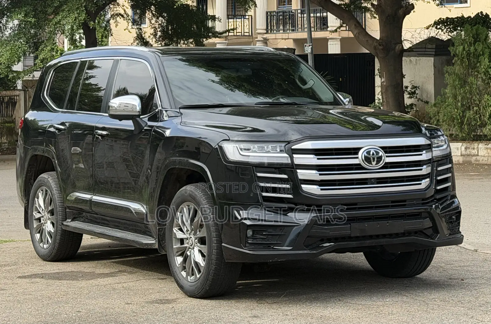 Toyota Land Cruiser LC300 2023 Black