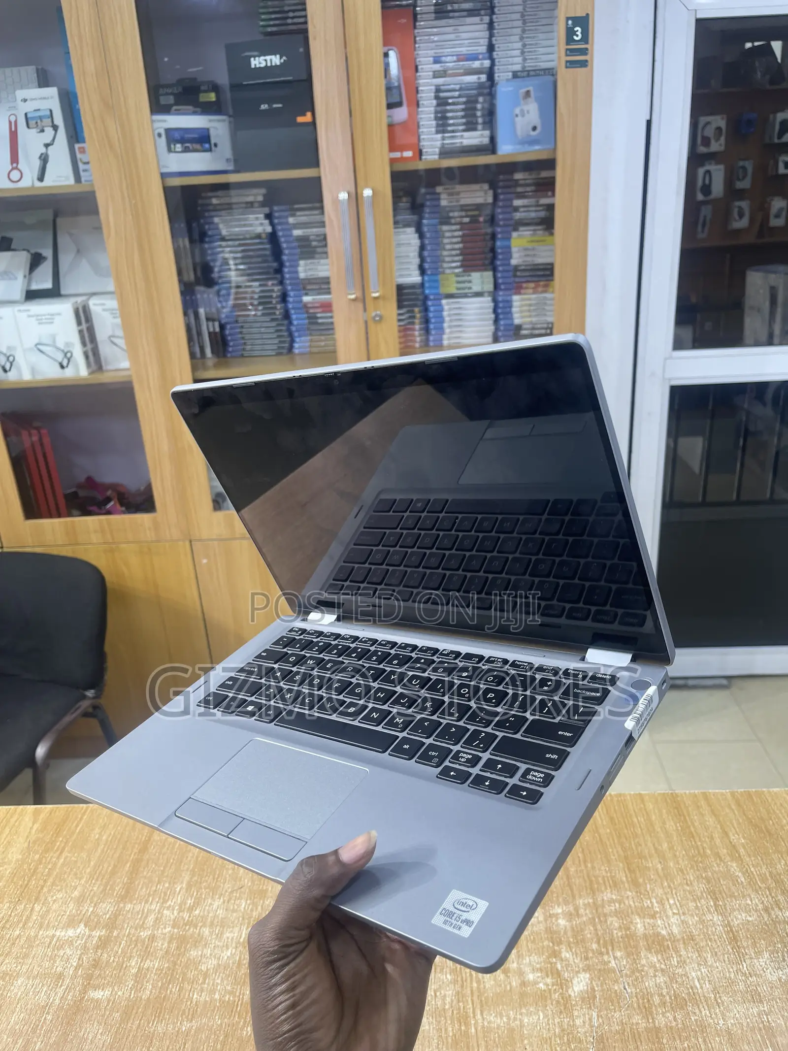 Laptop Dell Latitude 5310 2-in-1 8GB Intel Core i5 SSD 256GB