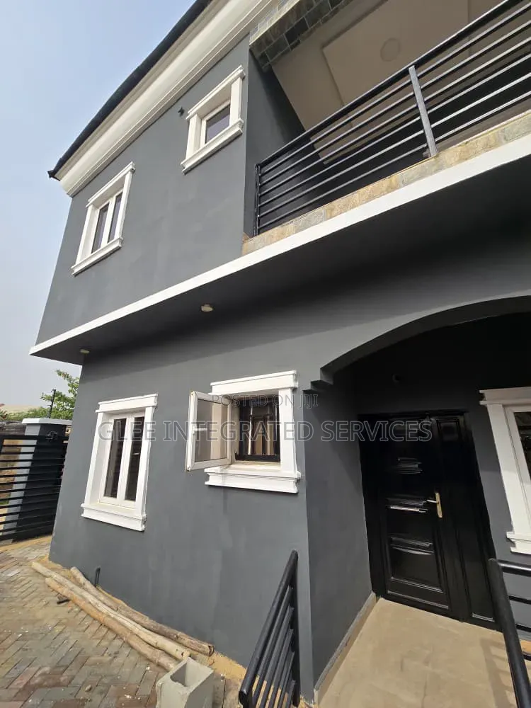 2bdrm Block of Flats in Ketu for sale
