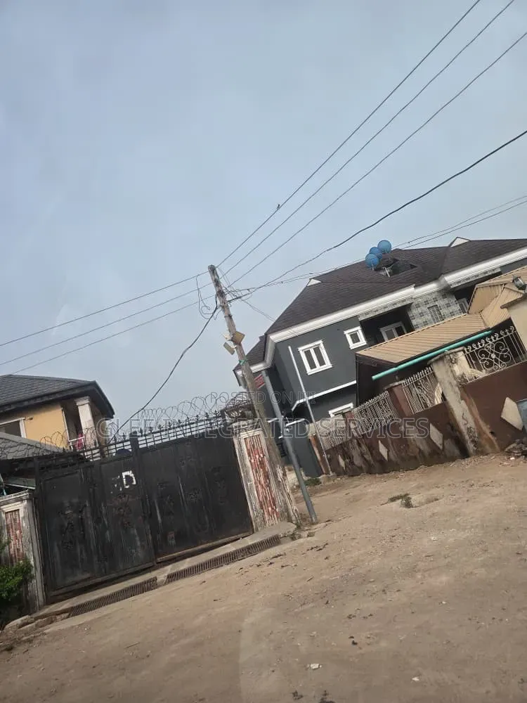 2bdrm Block of Flats in Ketu for sale