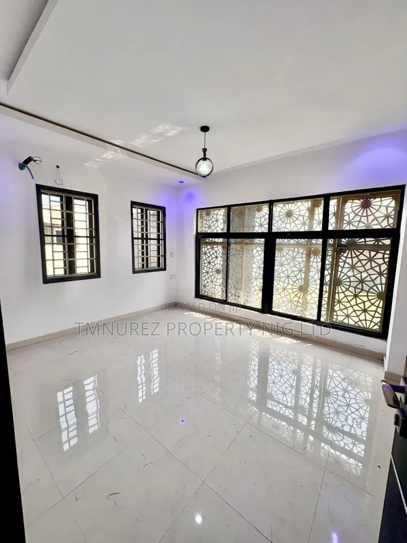 4bdrm Duplex in Abraham Adesanya Estate for rent