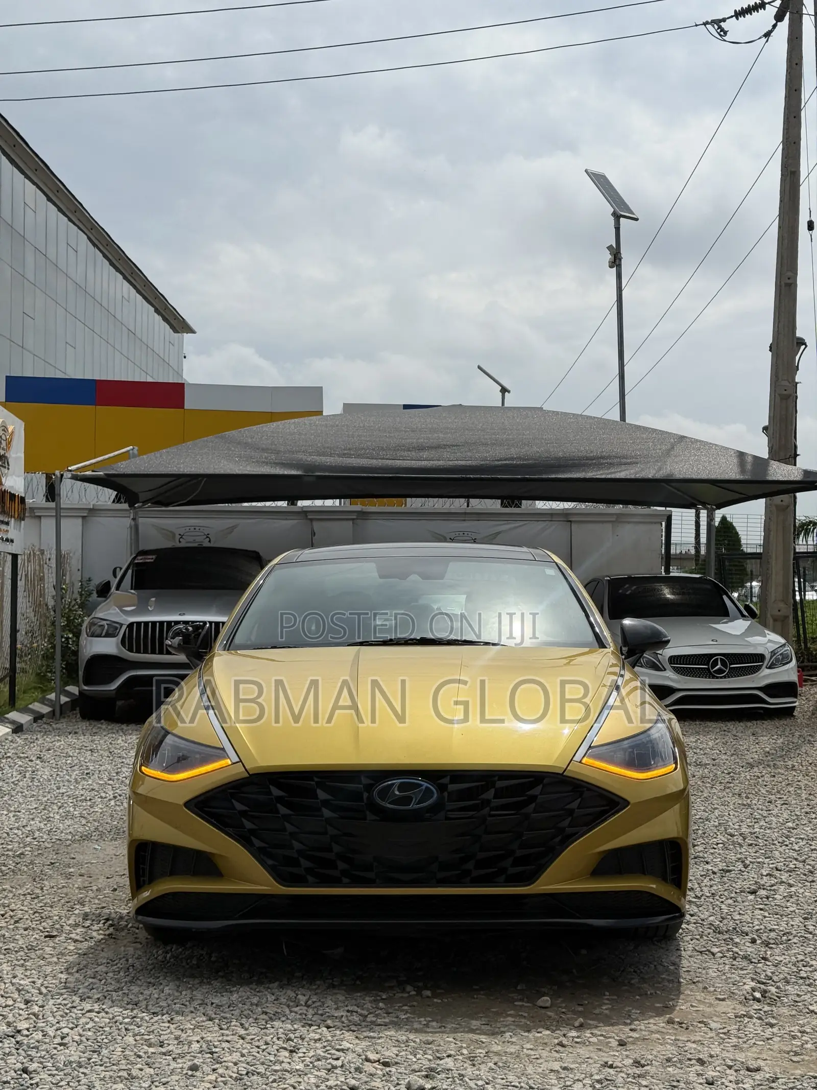 Hyundai Elantra Limited 2020 Gold