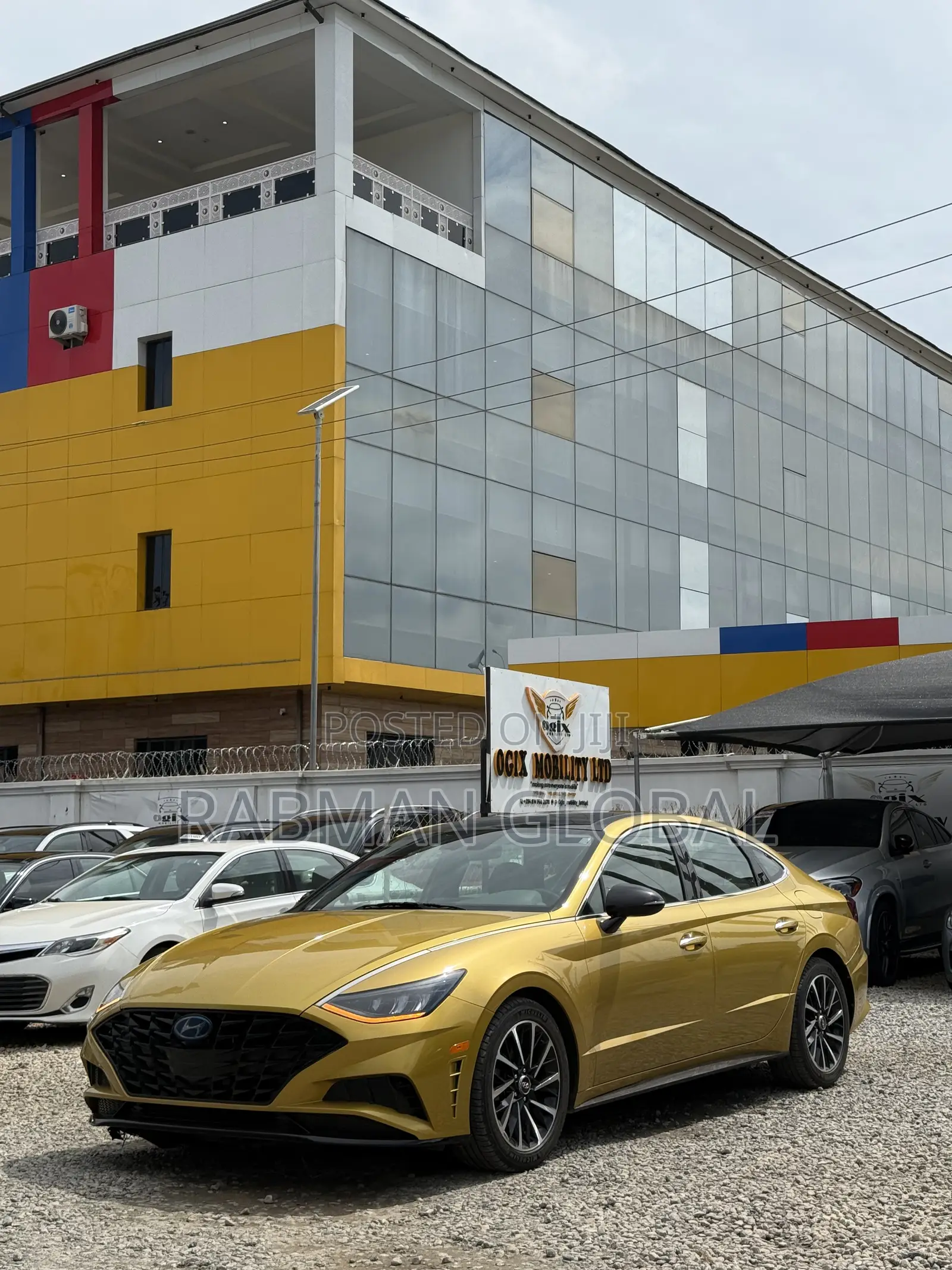Hyundai Elantra Limited 2020 Gold